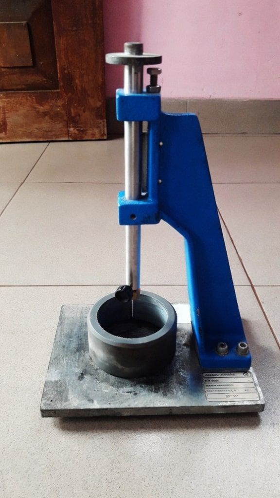 Vicat Apparatus - Cement Testing Machine.jpg